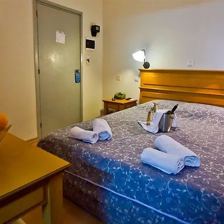 Rhodes Hotel 2*