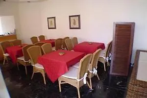 Rhodes Hotell